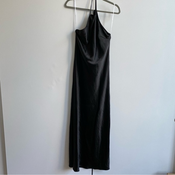 Lulu’s Evening Out Halter Neck Satin Gown - Picture 4 of 6